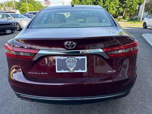 Red 2016 Toyota Avalon XLE