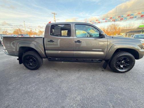 2014 Toyota Tacoma Base