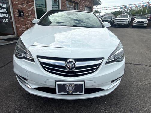White 2019 Buick Cascada Premium