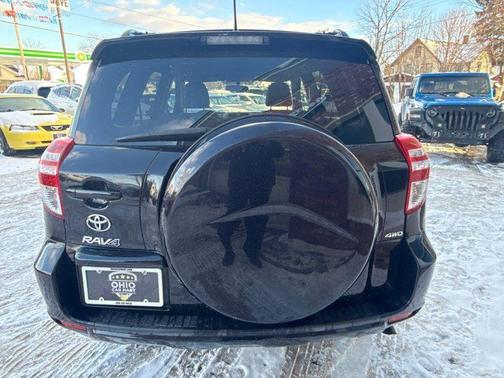 2011 Toyota RAV4 ONE-OWNER WITH POWERFUL