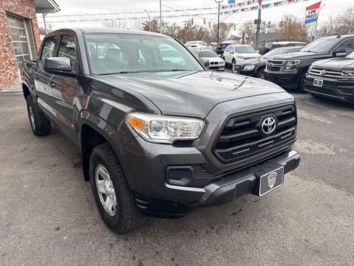 2017 Toyota Tacoma SR V6
