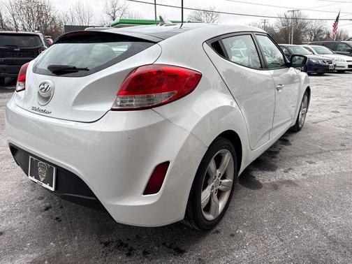 2013 Hyundai Veloster Base