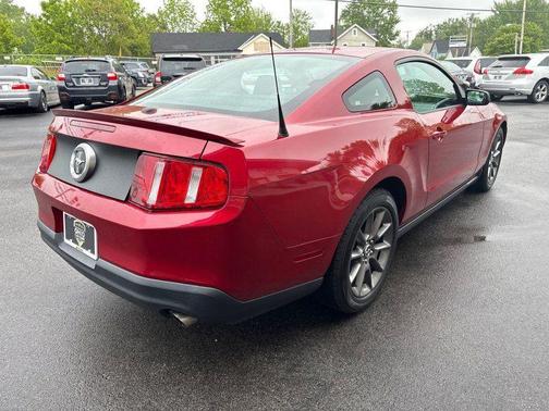 2011 Ford Mustang V6 Premium