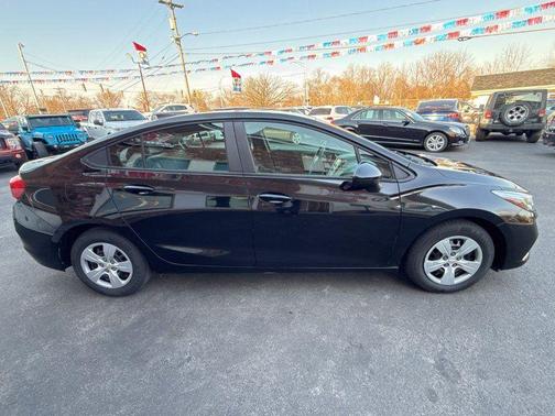 2018 Chevrolet Cruze LS