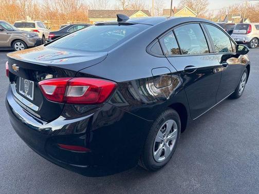 2018 Chevrolet Cruze LS