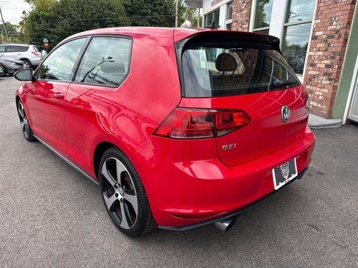 2015 Volkswagen Golf GTI 2.0T S 2-Door