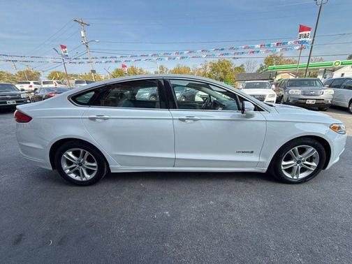 2018 Ford Fusion Hybrid SE