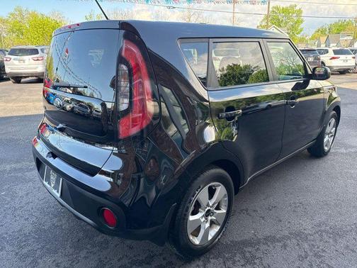 2017 Kia Soul Base