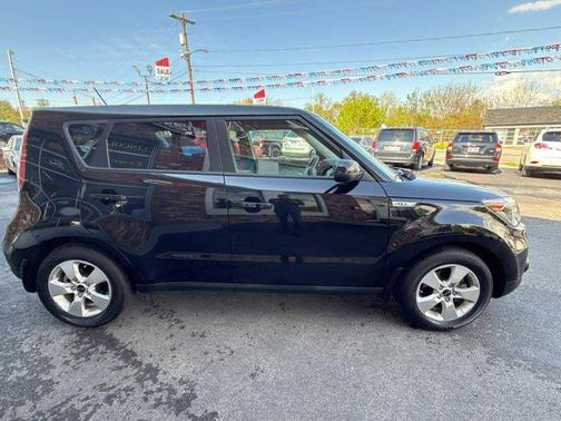 2017 Kia Soul Base