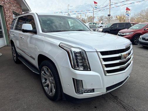 2017 Cadillac Escalade Luxury