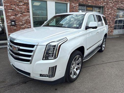 2017 Cadillac Escalade Luxury