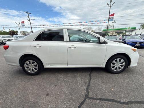 White 2013 Toyota Corolla L