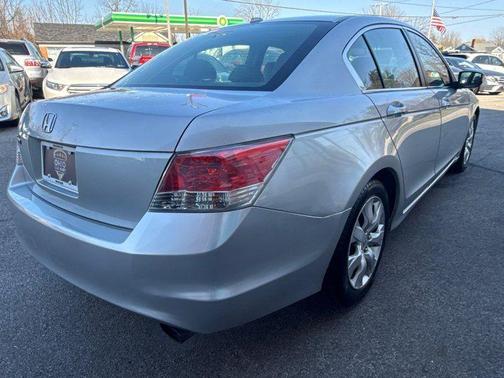 Silver 2009 Honda Accord EX-L