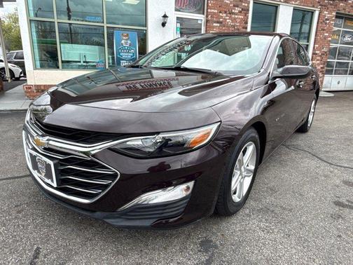 Gray 2020 Chevrolet Malibu 1FL