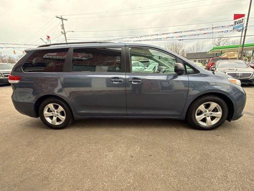 2013 Toyota Sienna LE