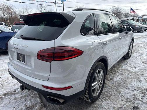 2016 Porsche Cayenne Base