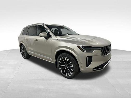 Bright 2026 Volvo XC90 B6 Plus 7-Seater