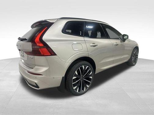 Bright 2026 Volvo XC60 Plug-In Hybrid T8 Ultra