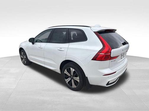 2025 Volvo XC60 Plug-In Hybrid T8 Core