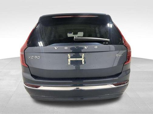 2026 Volvo XC90 B6 Ultra 7-Seater