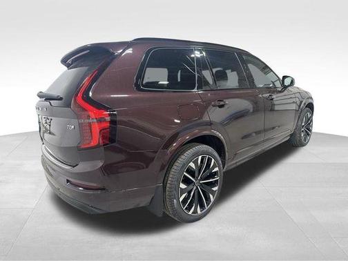 2026 Volvo XC90 Plug-In Hybrid T8 Ultra Dark Theme 6-Seater