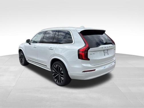 2025 Volvo XC90 Plug-In Hybrid T8 Plus 7-Seater