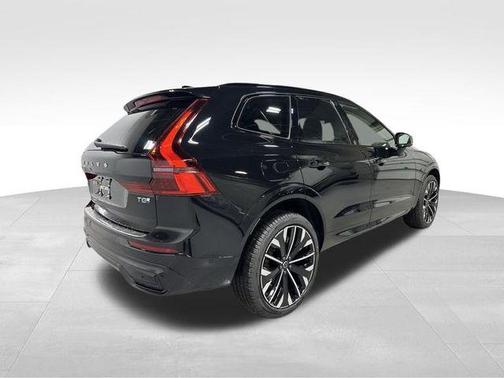 2026 Volvo XC60 Plug-In Hybrid T8 Ultra