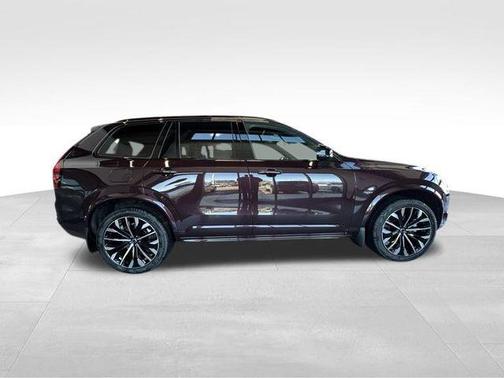 2026 Volvo XC90 B6 Ultra Dark Theme 7-Seater