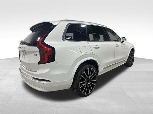 2026 Volvo XC90 B6 Plus 7-Seater