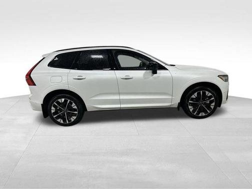White 2026 Volvo XC60 B5 Plus