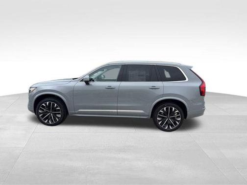 2025 Volvo XC90 B6 Plus 7-Seater
