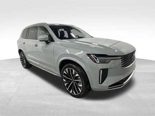 2026 Volvo XC90 B6 Plus 7-Seater