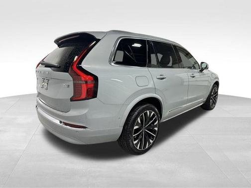 2026 Volvo XC90 B6 Plus 7-Seater