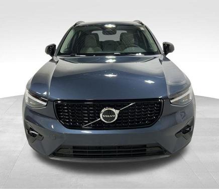 2026 Volvo XC40 B5 Ultra
