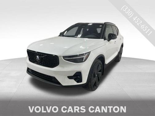 2026 Volvo XC40 B5 Ultra Black Edition
