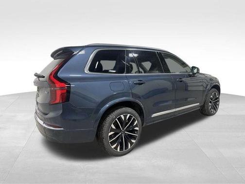 Denim Blue Metallic 2026 Volvo XC90 B6 Ultra 7-Seater