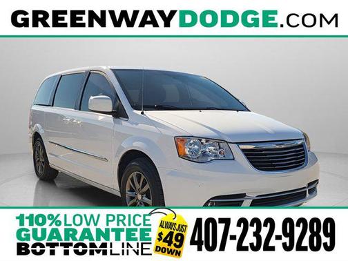 2015 Chrysler Town & Country S