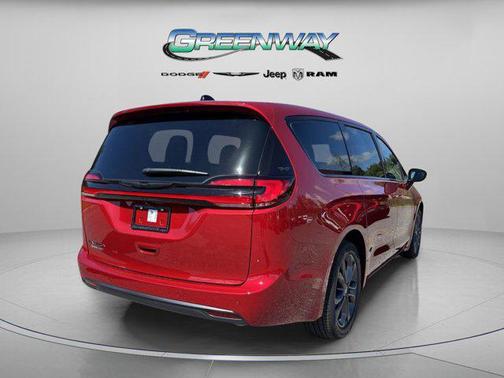 2026 Chrysler Pacifica L