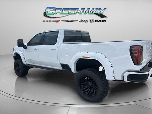 Summit White 2025 GMC Sierra 2500 AT4