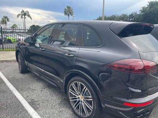 2016 Porsche Cayenne GTS