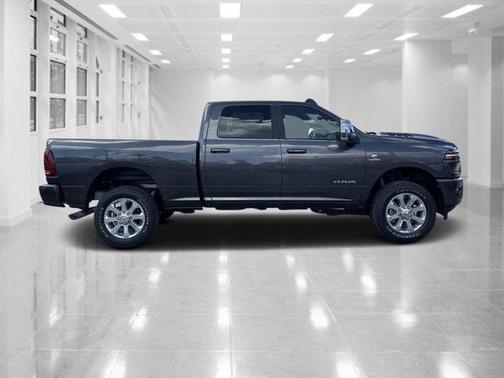 2025 RAM 2500 Laramie Crew Cab 4x4 6'4' Box
