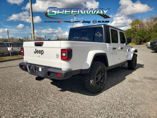 2026 Jeep Gladiator Willys 4x4