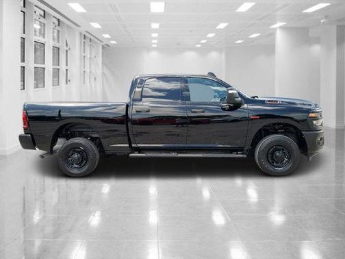 2025 RAM 2500 Tradesman Crew Cab 4x4 6'4' Box