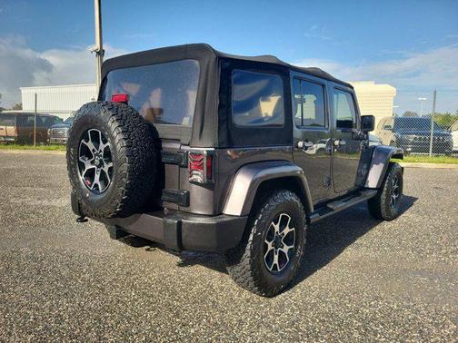 2017 Jeep Wrangler Unlimited Sahara