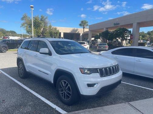 2020 Jeep Grand Cherokee Laredo