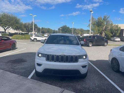 2020 Jeep Grand Cherokee Laredo