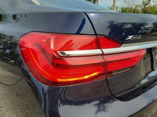 2016 BMW 750 i xDrive