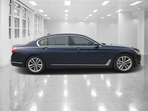 2016 BMW 750 i xDrive