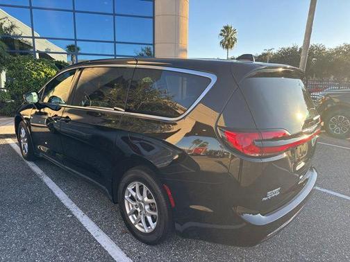 2024 Chrysler Pacifica Touring