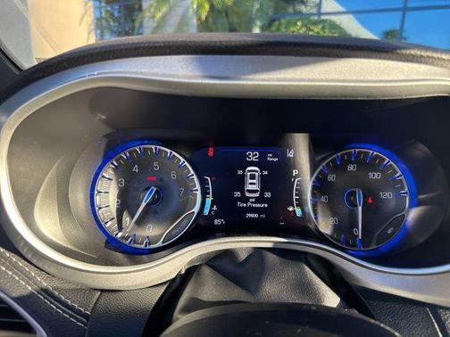 2024 Chrysler Pacifica Touring